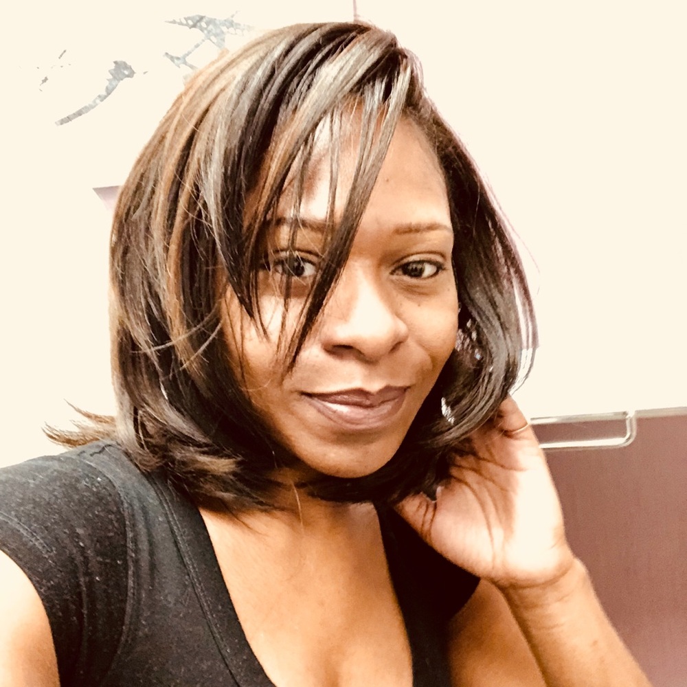 Meet your Posher, Twanikqua